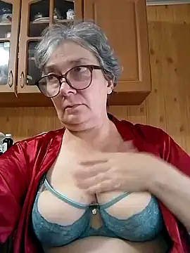 IrinaSweet54 online show from September 13, 8:11 am