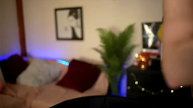 Bellis Perenis online show from December 17, 9:35 am