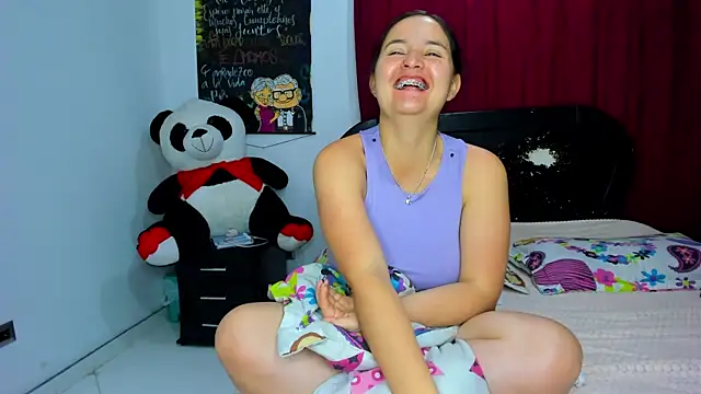 Snapshot of Ari_And_Abdie chatting on October 8, 2:32 pm Ari And Abdie online show from October 8, 2:32 pm