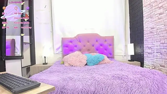 kitty queen10 online show from December 20, 4:49 am