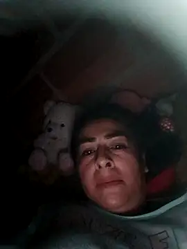 leidylapeque online show from May 11, 4:36 am