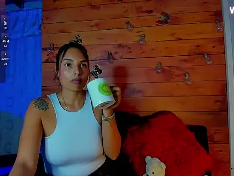 Snapshot of mykaelahoney chatting on October 16, 6:05 am mykaelahoney online show from October 16, 6:05 am