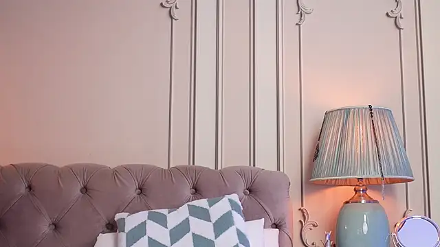 MayaVixxen online show from November 1, 4:05 am