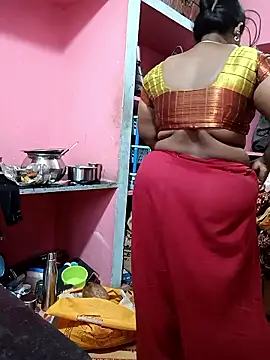 Snapshot of Renuma chatting on October 5, 8:30 am Renuma online show from October 5, 8:30 am