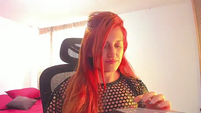 GiaRoussel online show from April 18, 7:58 pm