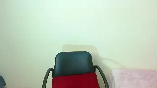 JessicaRabbit04 online show from October 22, 5:23 am