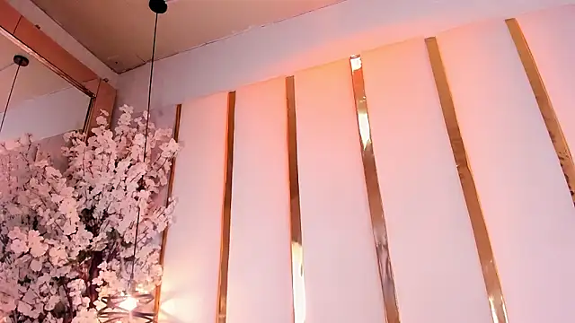 julietajackson 1 online show from March 10, 10:03 pm