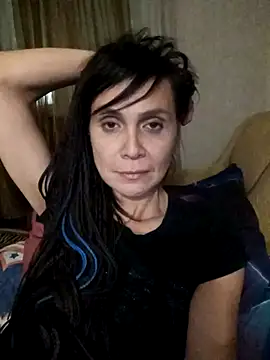 Francenia lolis online show from February 7, 8:35 pm