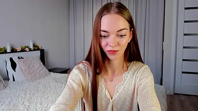 Undertheskin online show from March 6, 2:56 pm