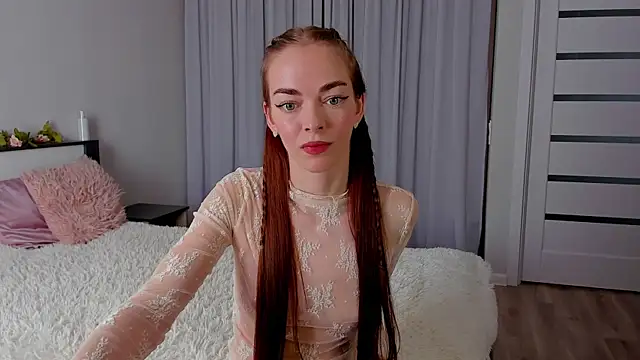 Undertheskin online show from April 21, 11:39 am