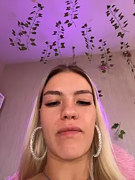 -Sexy Barbie- online show from October 30, 8:05 am