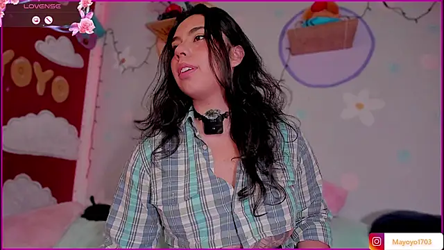 kiki cavilll online show from November 22, 2:53 pm