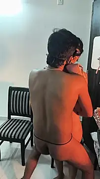 NAUGHTY INDIAN COUPLE online show from December 16, 2:01 pm