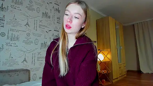 minidivaa  online show from December 20, 9:19 pm