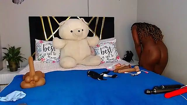 MissBigNipples online show from November 17, 2:01 am