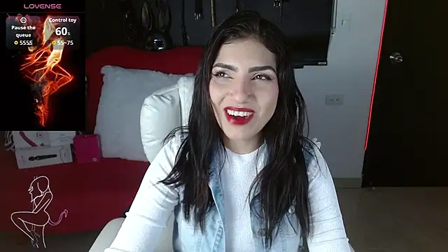 Carolaine69  online show from February 20, 1:23 pm