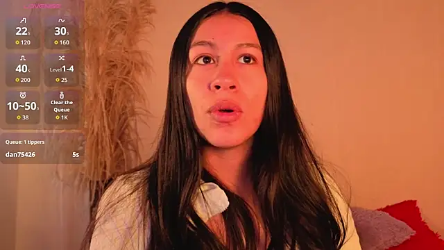 Snapshot of EmiGomez_ chatting on October 20, 3:59 pm EmiGomez online show from October 20, 3:59 pm