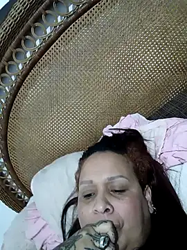 Milfvalesk online show from February 20, 6:48 am