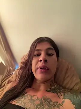 daniigarcia online show from April 18, 8:31 pm