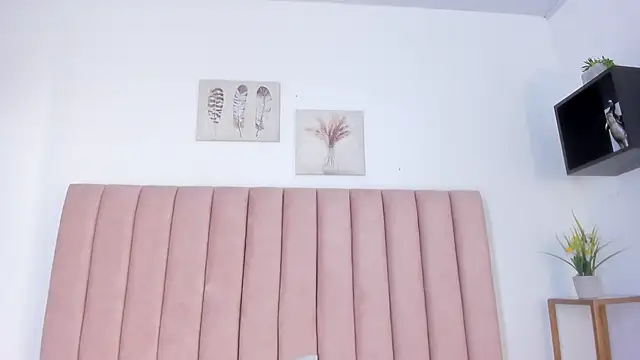 mariaa fernanda online show from April 23, 12:29 pm