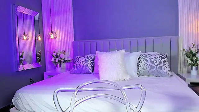 CaitlynCouper online show from October 11, 10:56 pm