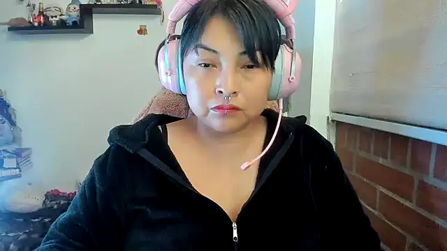 Shaddycute  online show from April 29, 4:53 pm