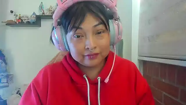 Shaddycute  online show from April 13, 4:52 pm