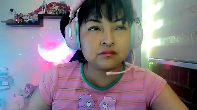 Shaddycute  online show from March 17, 2:43 pm