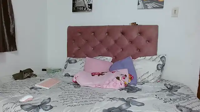 saritapretyy online show from October 22, 10:37 pm