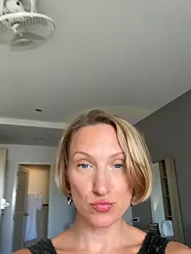 UmaTruewoman online show from April 27, 3:58 am