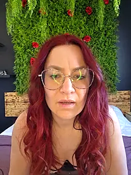 ladoucedu34 online show from April 18, 1:46 pm