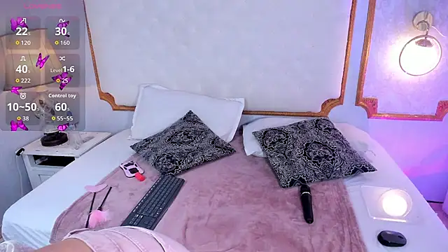 Paiige peach online show from November 5, 7:52 pm