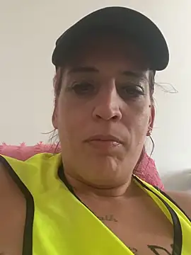 Haleytightlips1986 online show from April 11, 10:30 am