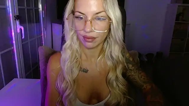 JuicyJanexo online show from June 18, 4:36 am