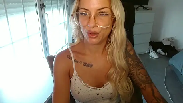 JuicyJanexo online show from July 13, 6:14 am