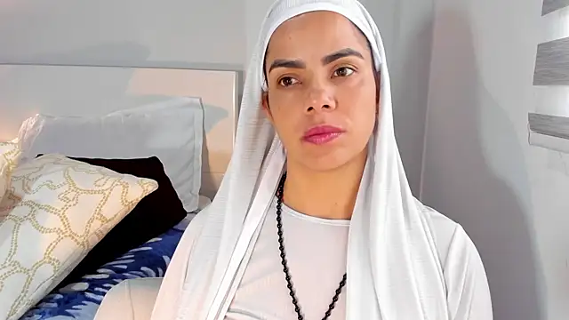 ClaraMariaMon online show from July 3, 2:34 pm