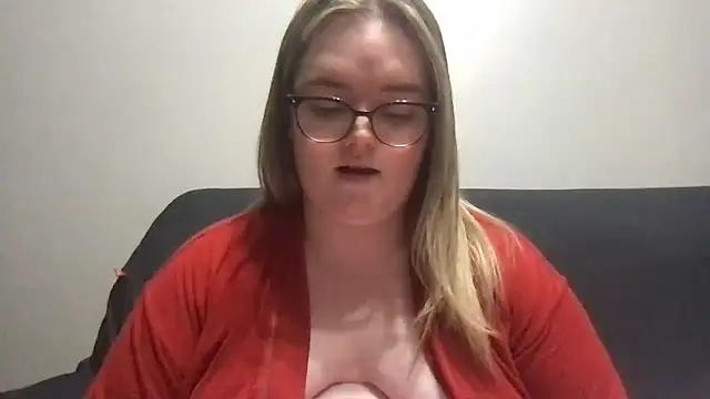 honeyyy24 online show from March 30, 10:42 pm