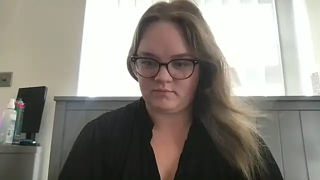 honeyyy24 online show from July 25, 2:02 pm