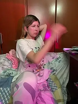 KittieCatty online show from September 26, 2:42 am