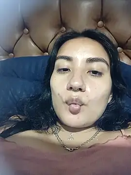 Hellen Alex online show from April 10, 2:01 pm