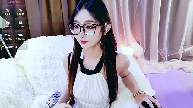 peichen6699 online show from October 28, 2:45 pm