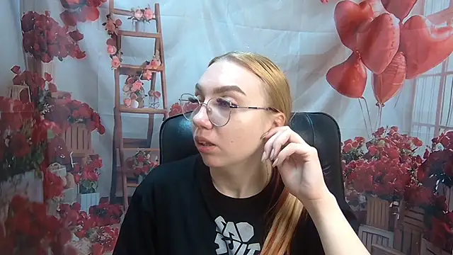 BeatriceFly online show from May 24, 11:42 am