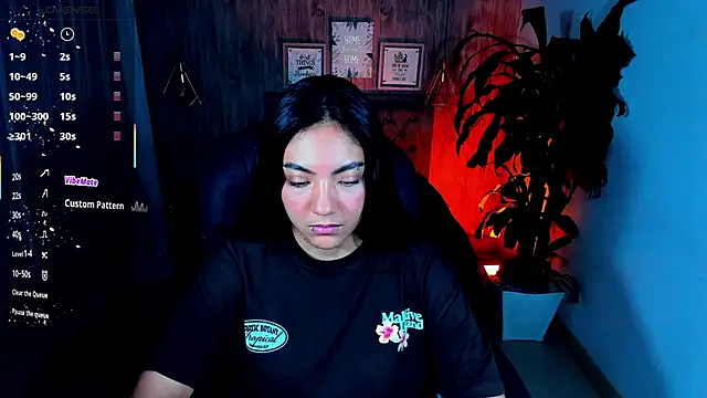 Snapshot of miichael_black chatting on October 18, 9:27 pm miichael black online show from October 18, 9:27 pm