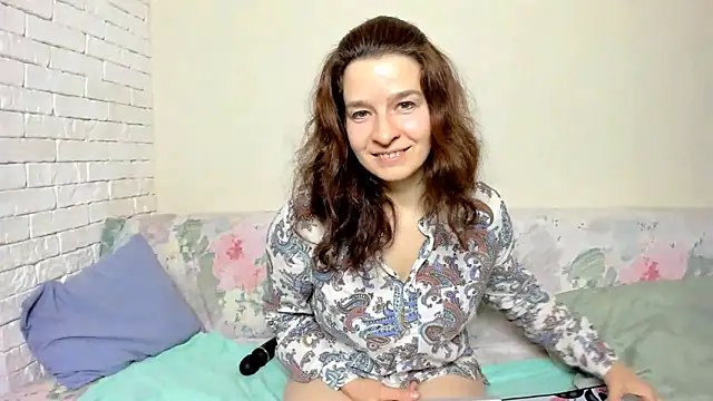   MaryLee   online show from February 14, 4:36 am