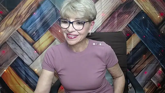 EllaBonito online show from October 6, 12:00 pm