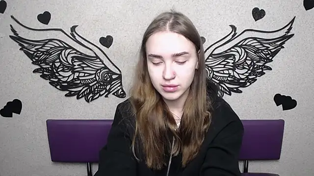 LauraHlot online show from October 4, 5:57 am