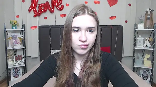 LauraHlot online show from March 17, 8:07 am