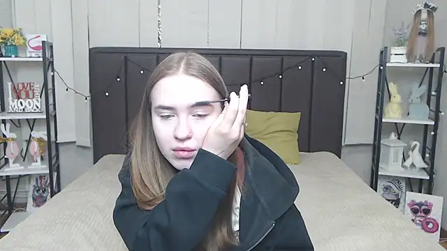 LauraHlot online show from September 13, 6:05 pm