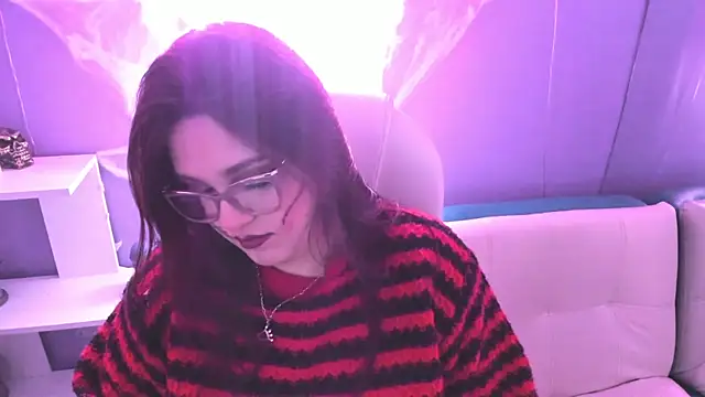 Camiila Osorio online show from November 1, 8:24 pm