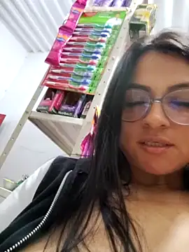 Linda Lars online show from December 4, 4:15 am